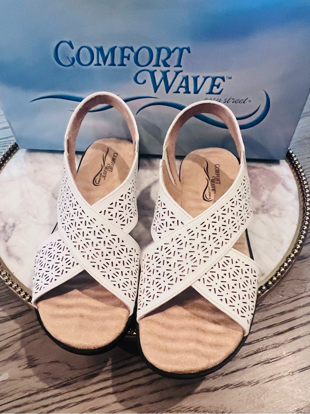 Easy Street Comfort Wave White Laser-Cut Slingback Sandals | Sz. 6 (NWB) - Picture 10 of 13